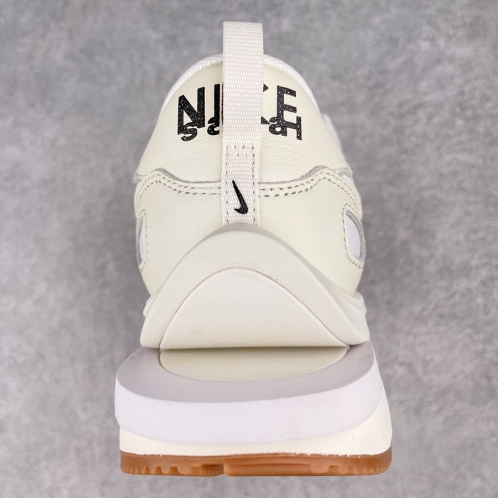 Nike Vaporwaffle Sacai Sail Gum