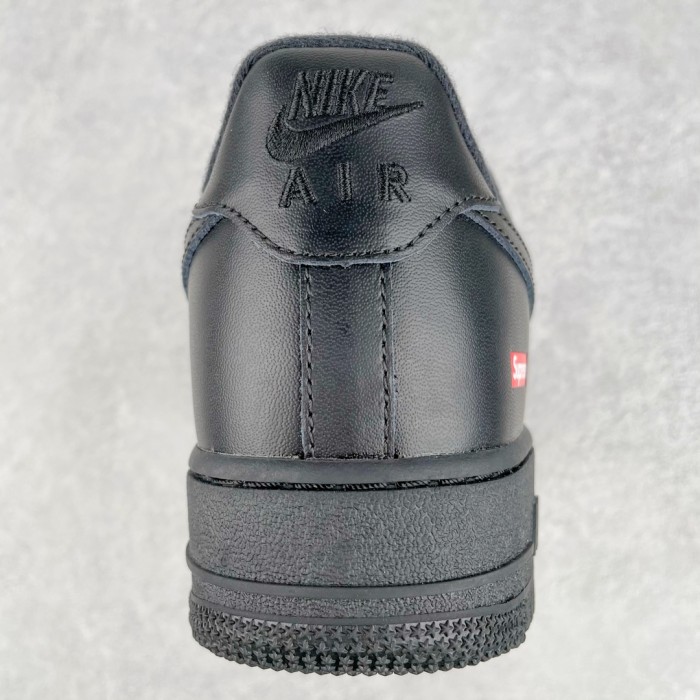 Nike Air Force 1 Low Supreme Black