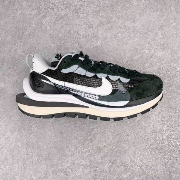 Nike Vaporwaffle sacai Black White
