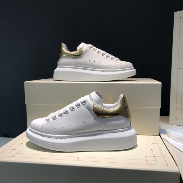 Alexander McQueen Oversized Light Gold (W)