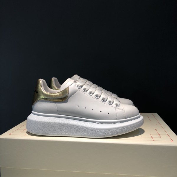 Alexander McQueen Oversized Light Gold (W)