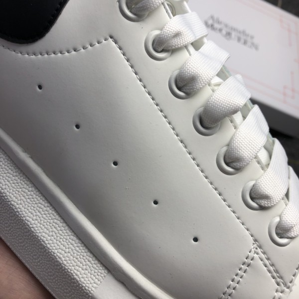 Alexander McQueen Oversized Ivory Black