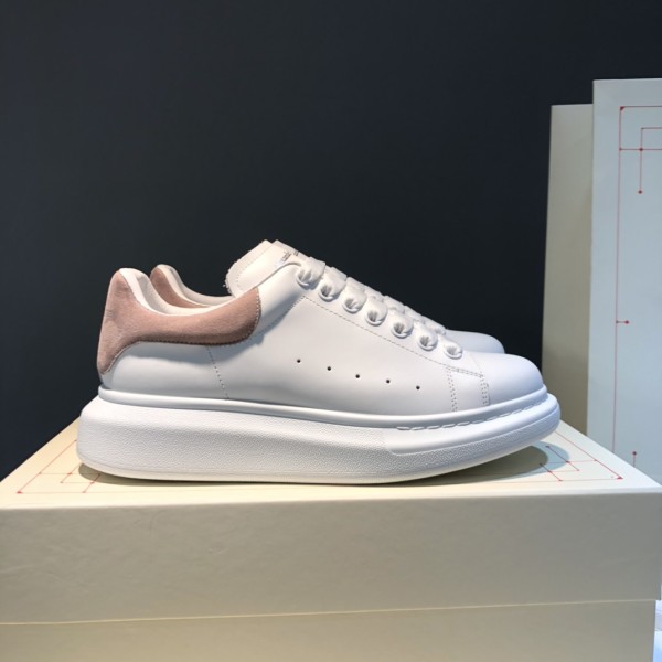 Alexander McQueen Stylish Skateboarding Shoes Women's White Pink