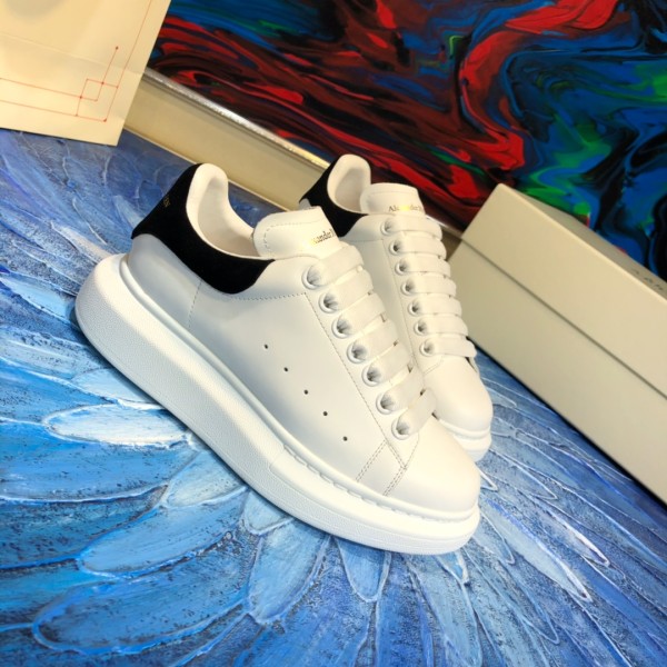 Alexander McQueen Oversized Suede Black (W)