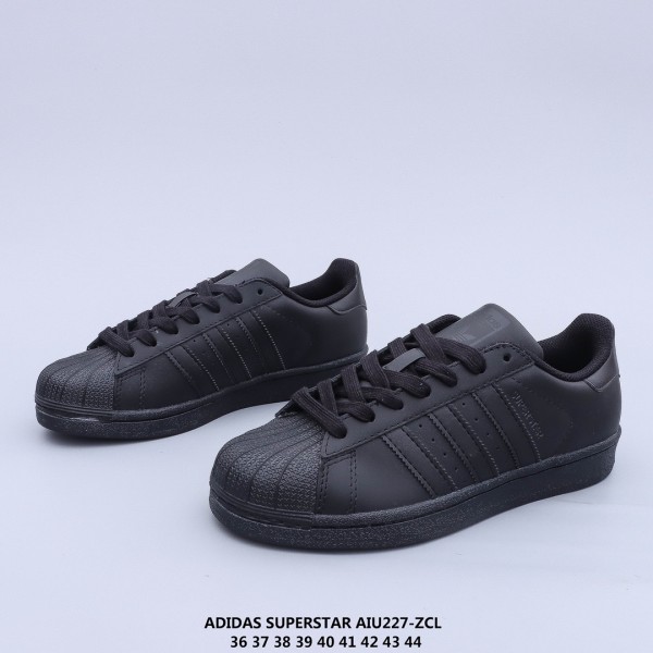 adidas Superstar All Black