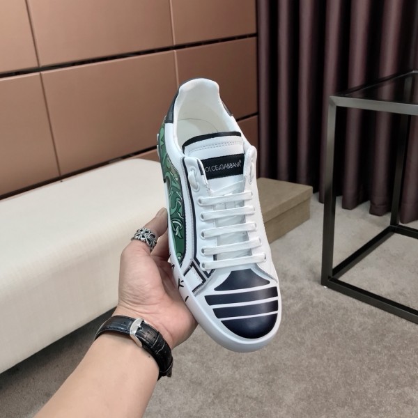Dolce & Gabbana Low Tops Sneakers 122