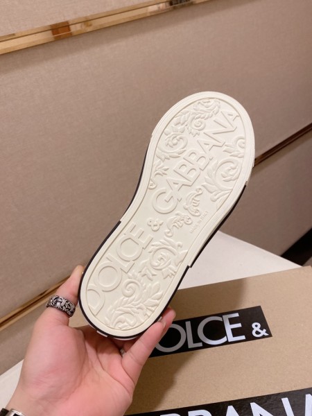 Dolce & Gabbana High-Tops chunky sneakers 14