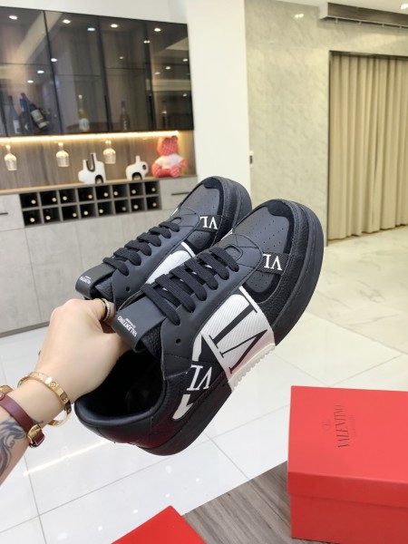 Valentino VL7N Bands 'Black White'