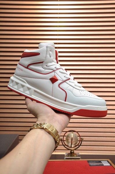 Valentino High top High Top Stylish Skateboarding Shoes Men's White