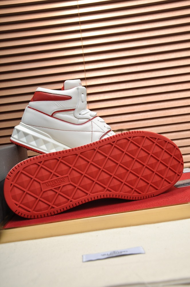 Valentino High top High Top Stylish Skateboarding Shoes Men's White