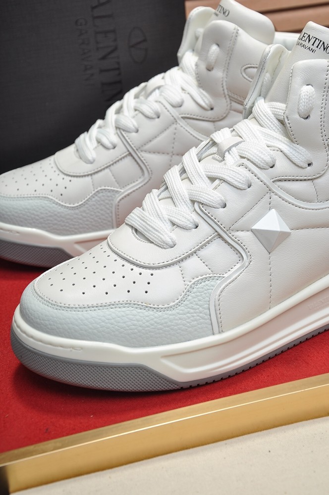 Valentino Garavani One Stud Mid-Top Sneakers