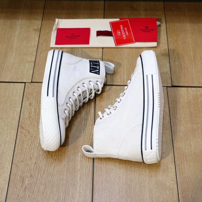 Valentino Giggies High Top Stylish Skateboarding Shoes Men's White Vintage Version
