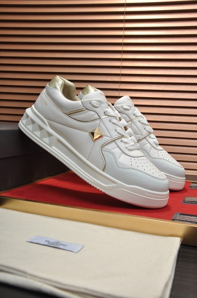 Valentino Garavani One Stud XL Leather Sneakers