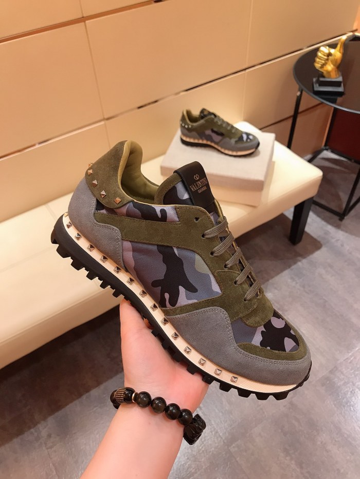 Valentino Garavani Rockrunner camouflage-print sneakers 16