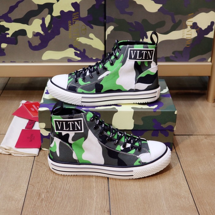 Valentino Stylish Skateboarding Shoes Men's Neon Green