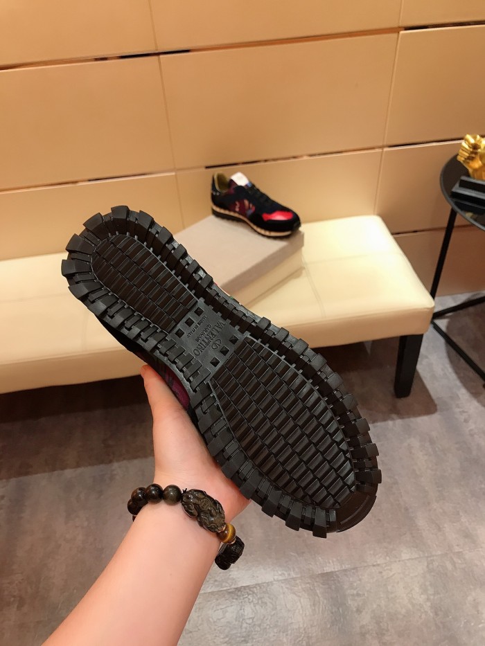 Valentino Garavani Rockrunner camouflage-print sneakers 21