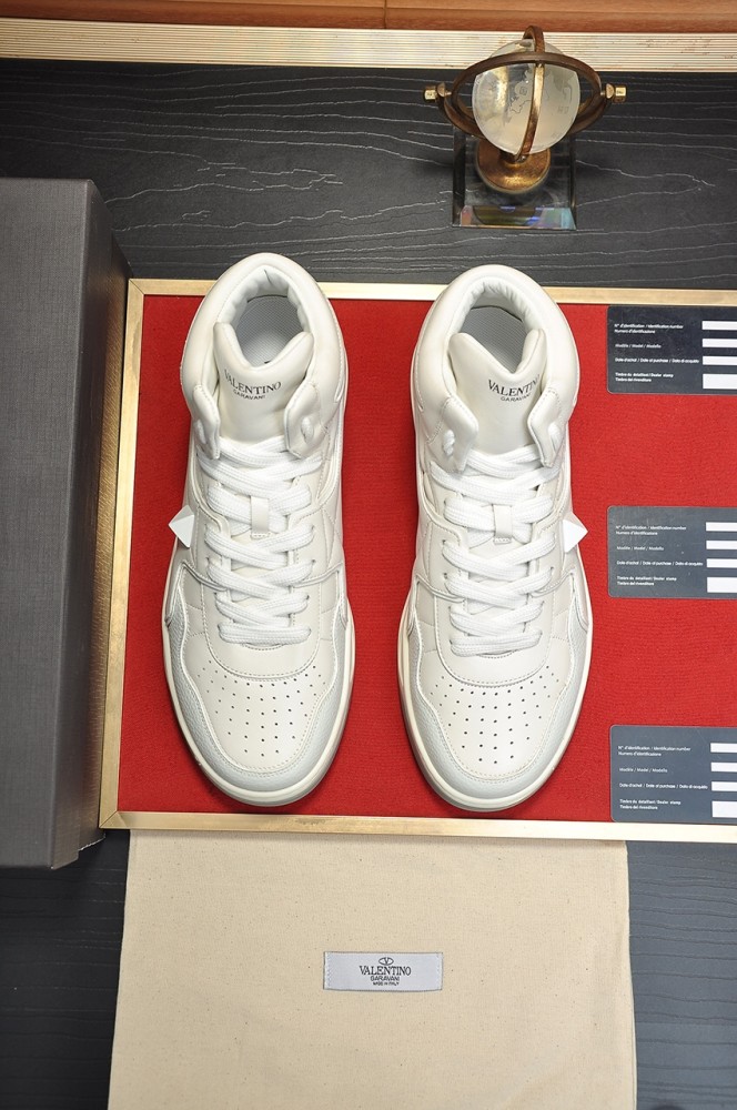 Valentino Garavani One Stud Mid-Top Sneakers