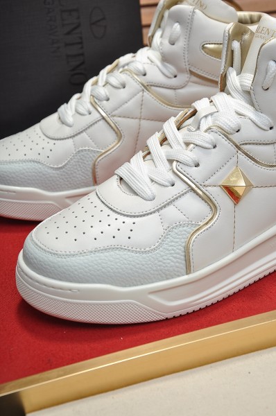 Valentino One Stud High Top Stylish Skateboarding Shoes Men's White