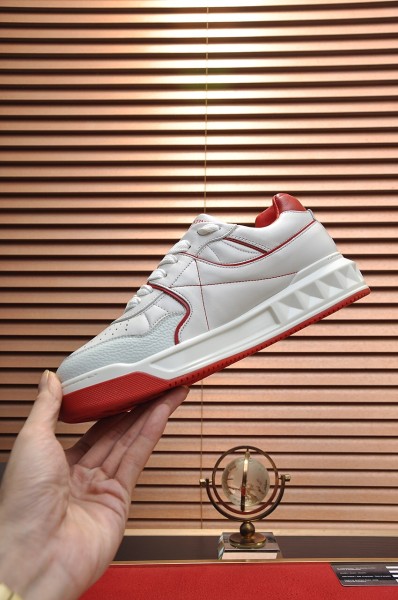 Valentino One Stud Low 'White Red'