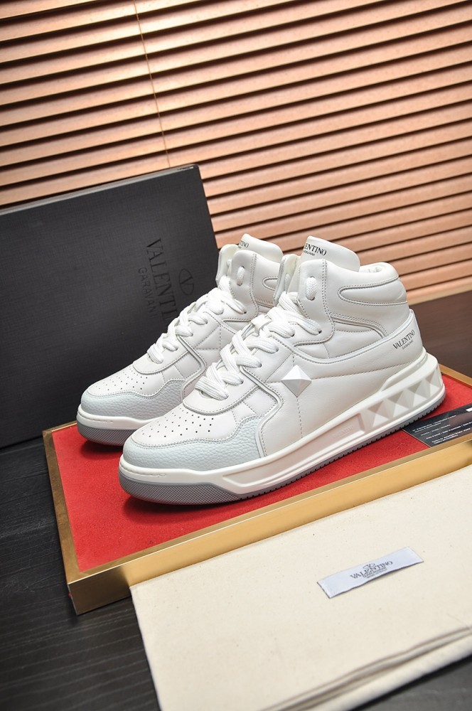 Valentino Garavani One Stud Mid-Top Sneakers