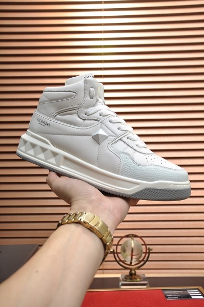 Valentino Garavani One Stud Mid-Top Sneakers