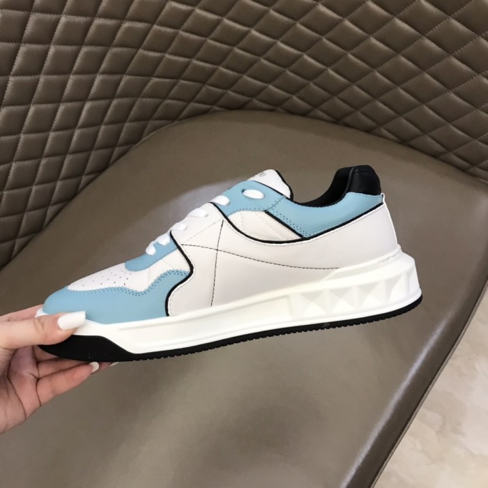 Valentino Garavani One Stud Lace Up Sneakers