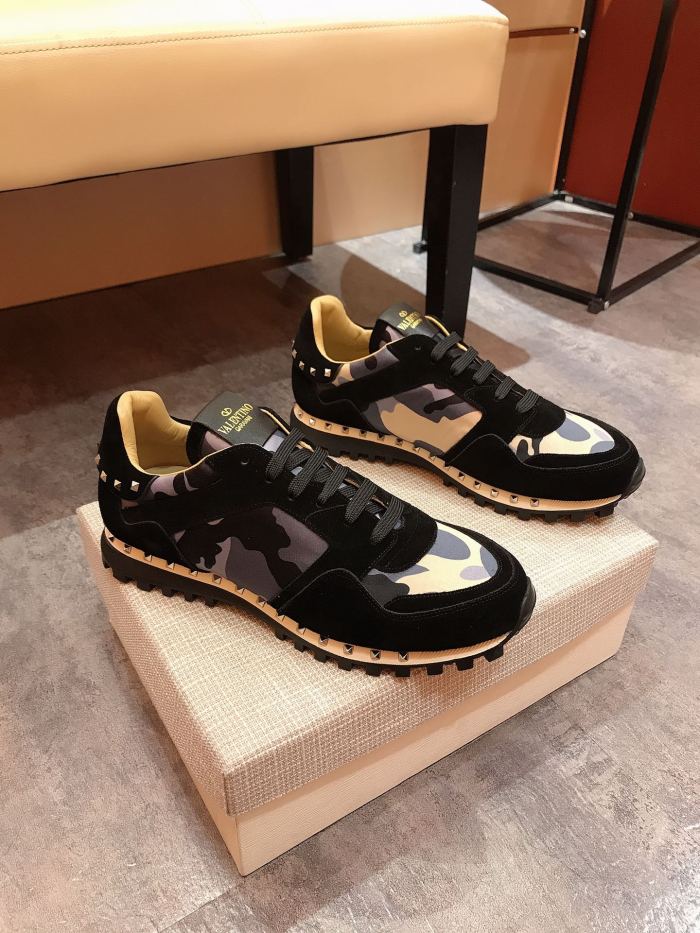 Valentino Garavani Rockrunner camouflage-print sneakers 25