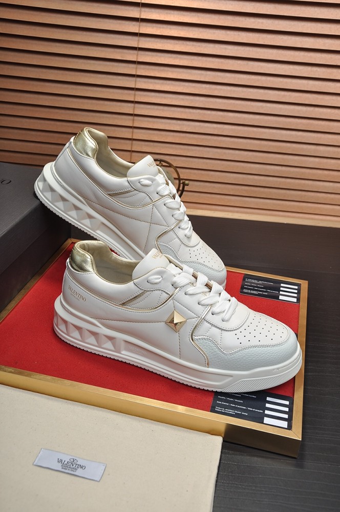 Valentino Garavani One Stud XL Leather Sneakers
