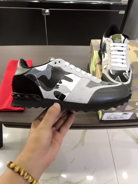 Valentino Low Top Casual Shoes Men's Gray