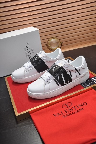 Valentino Star Open Low 'Logo Print - White'