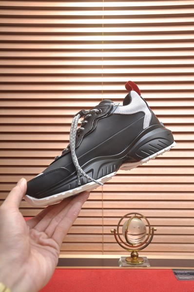 Valentino Low Top Casual Shoes Women's Black