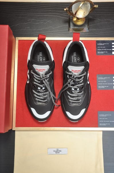 Valentino Low Top Casual Shoes Women's Black