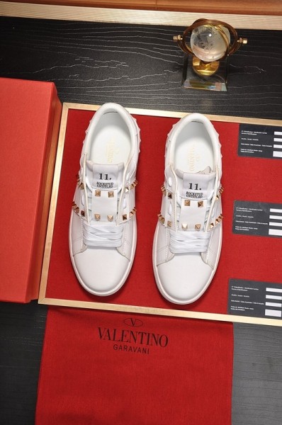 Valentino Rockstud Untitled White Gold
