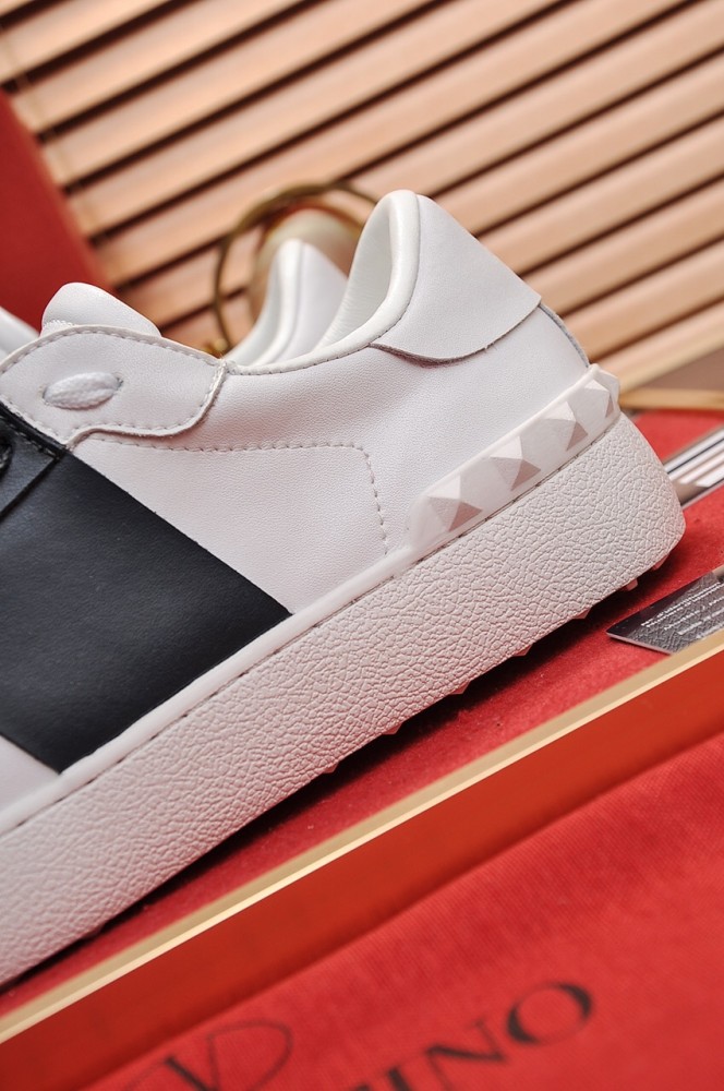 Valentino Garavani Open Sneaker White Black VW2S0781BLUA01