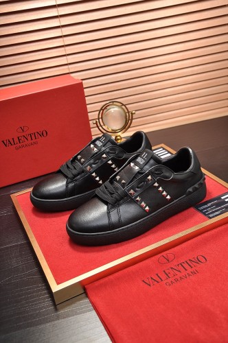 Valentino Rockstud 'Untitled - Black'