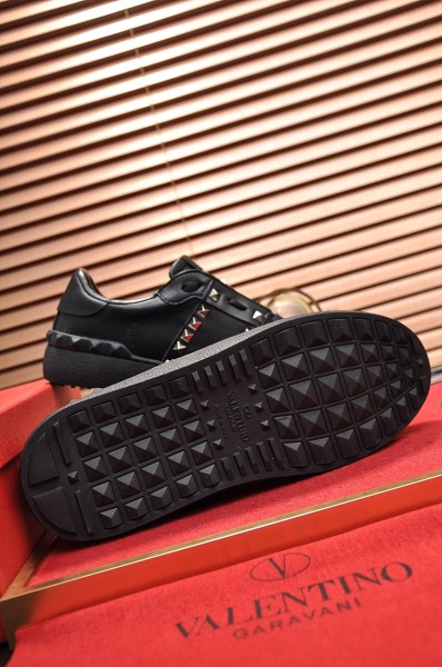 Valentino Rockstud 'Untitled - Black'