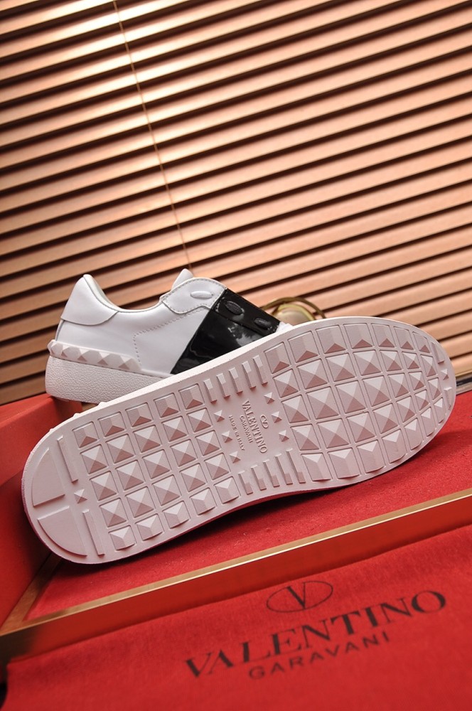 Valentino Open Skateboard Shoes Men Low-Top White/Black RY2S0830TCQA01