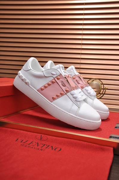 Valentino ROCKSTUD UNTITLED Garavani rivet sports low-top fashion sneakers white powder