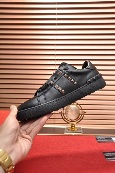 Valentino Rockstud 'Untitled - Black'