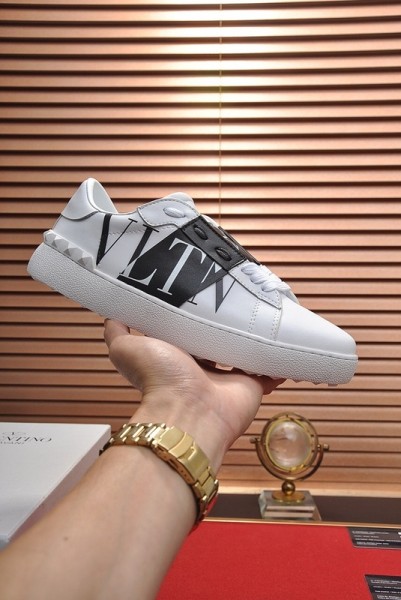 Valentino Star Open Low 'Logo Print - White'