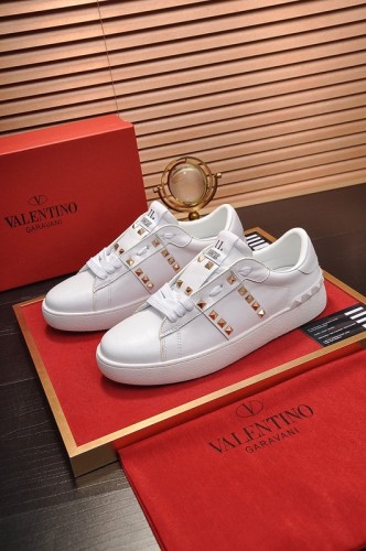 Valentino Rockstud Untitled White Gold