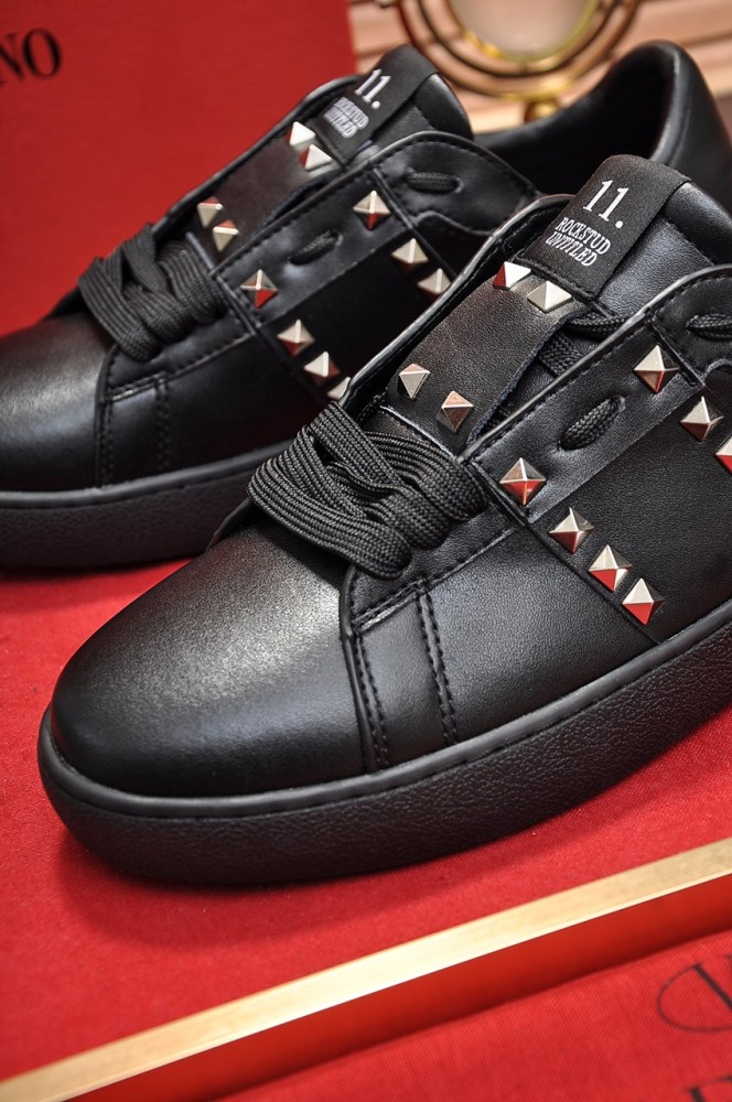 Valentino Rockstud 'Untitled - Black'