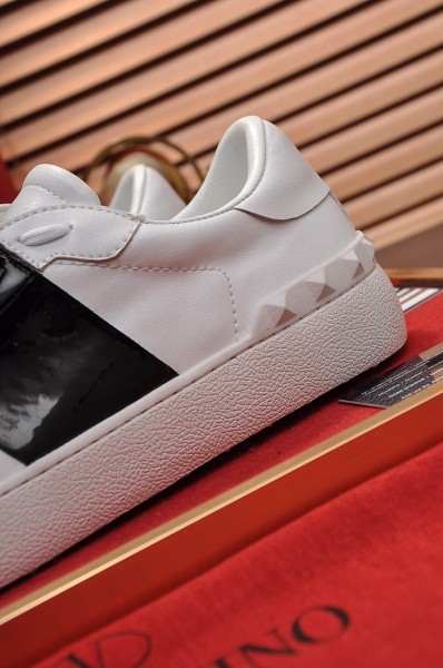Valentino Open Skateboard Shoes Men Low-Top White/Black RY2S0830TCQA01