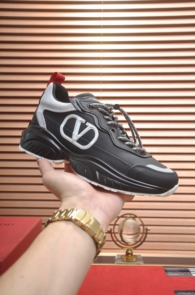 Valentino Low Top Casual Shoes Women's Black