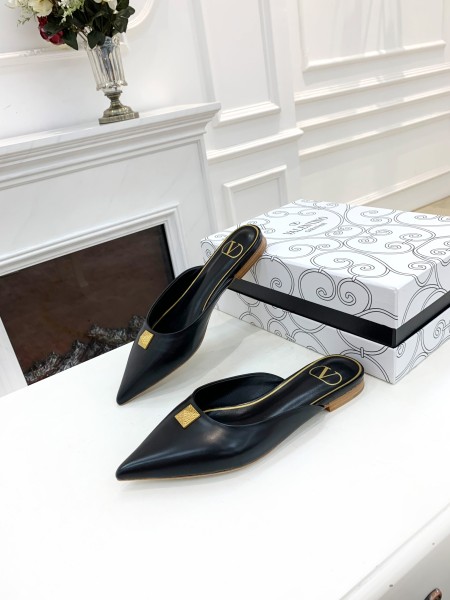 Valentino Roman Stud Closed Toe Slippers Women's Black