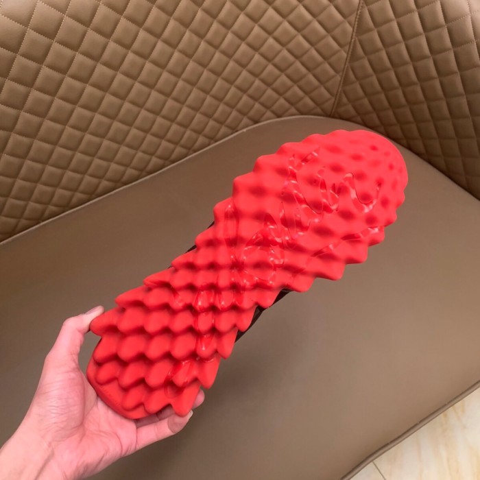 Christian Louboutin Contrast-sole Low-top Sneakers