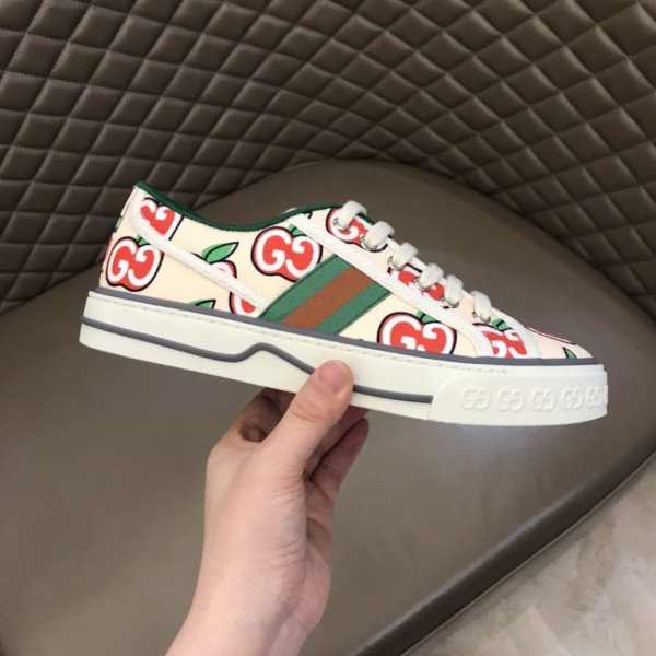 Gucci Tennis 1977 GG Apple Print