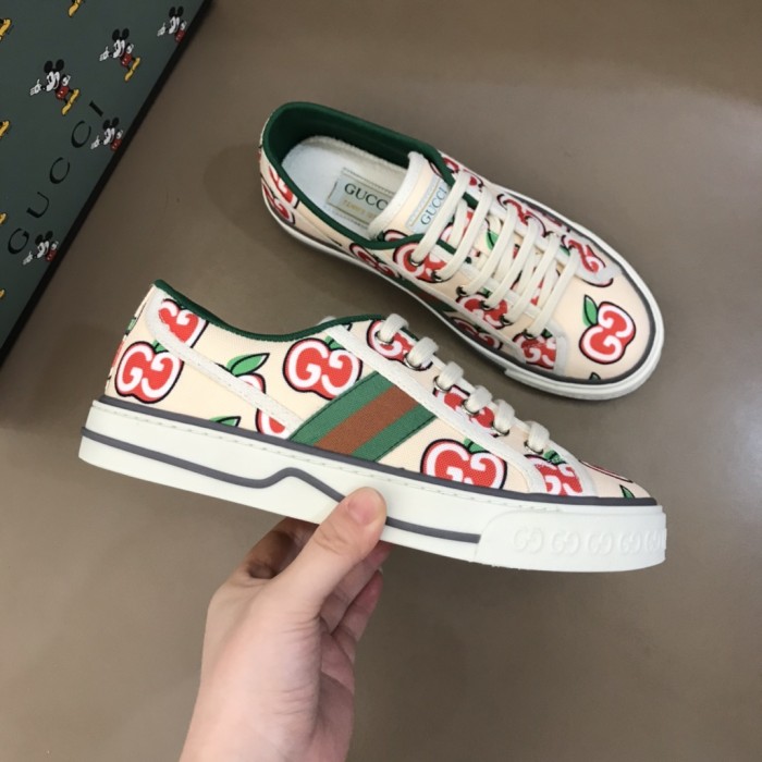 Gucci Tennis 1977 GG Apple Print
