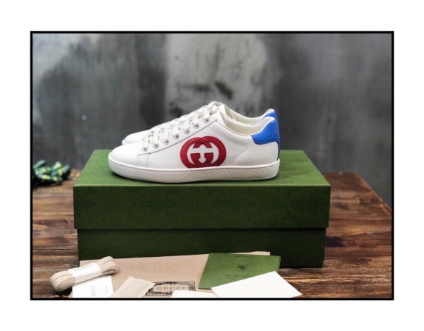 Gucci Ace Interlocking G Red