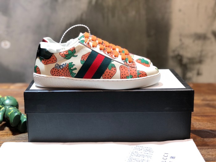 Gucci Ace Strawberry (W)